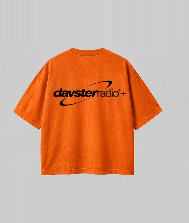 Camiseta oversized laranja costas